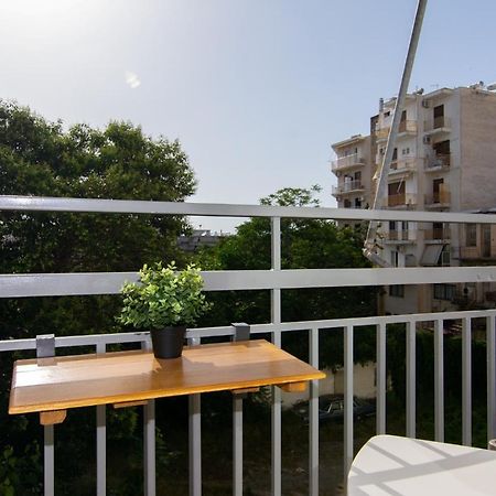 Studio 48, Cozy Apartment In Kalamata City Center Luaran gambar
