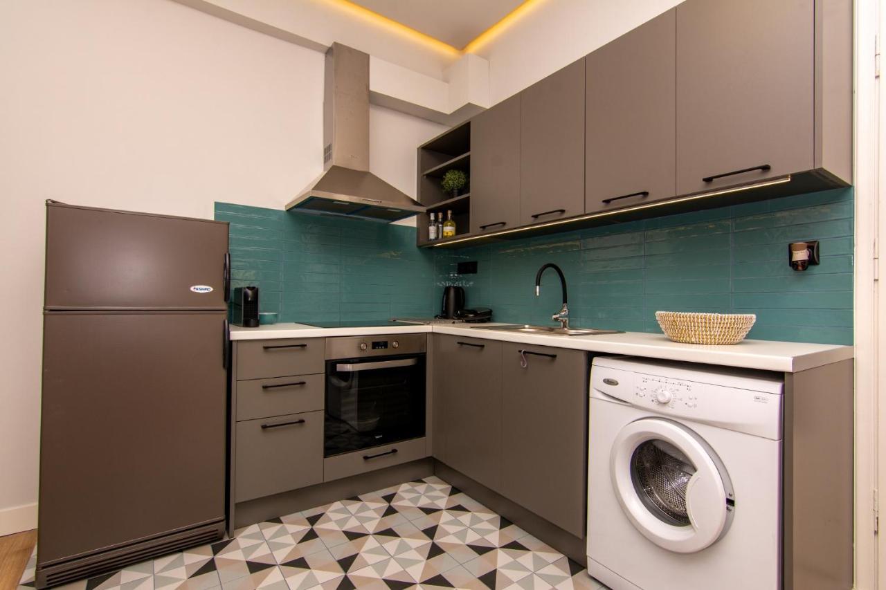 Studio 48, Cozy Apartment In Kalamata City Center Luaran gambar